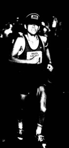 83年アイアンマン・ハワイで疾走する矢後選手（『Athletic Book』84年１月ランナーズ刊より）